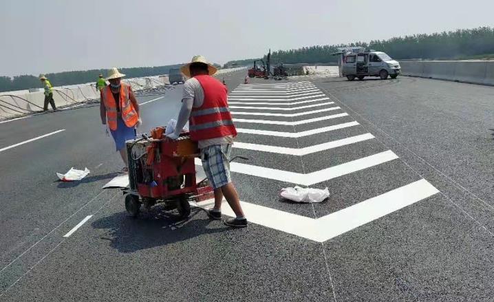 熱熔標線涂料劃線施工 熱熔標線涂料劃線施工